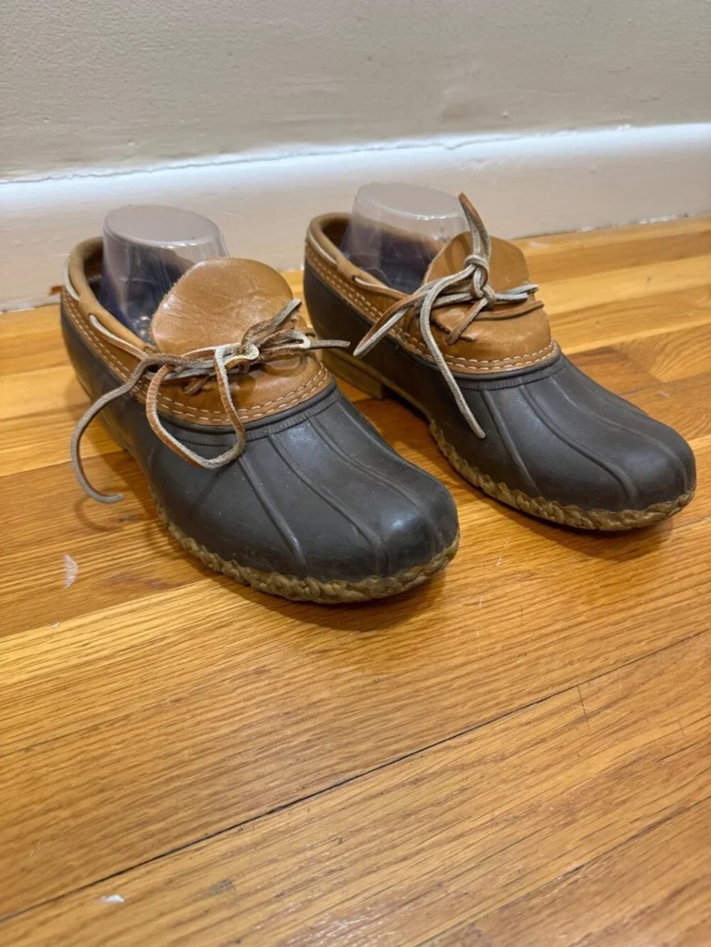L.L. Bean Moc Low Top Duck Boat Shoes Moccasins Preppy Coastal 9.5